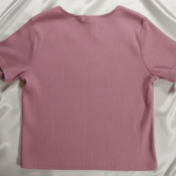 Levi’s Women’s Size XL Ribbed Button Front Top Pink Cropped Shirt NEW NWT - Picture 3 of 6